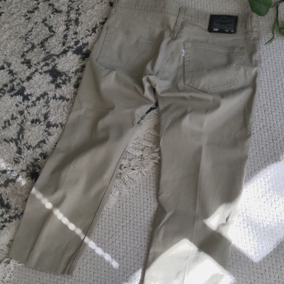 Levi's Cropped White Tab 508 - Picture 2 of 5